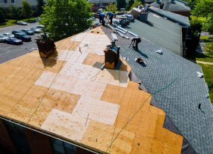 roof repair vs replacement