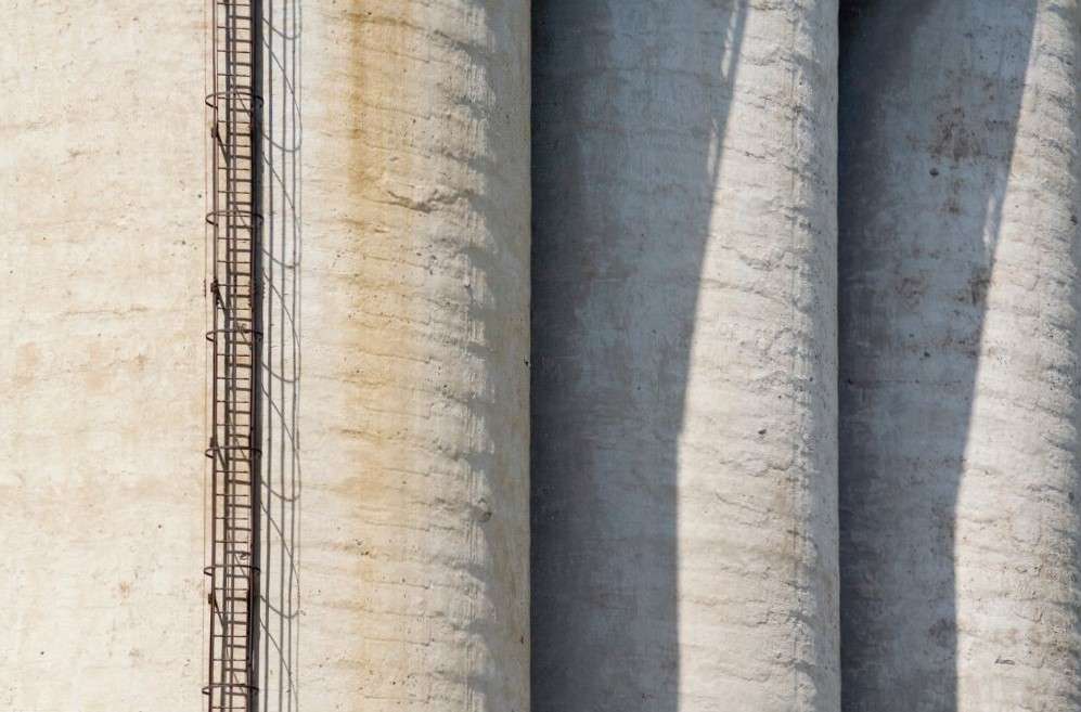 Repair Grain Silo Cracks Before Harvest Season